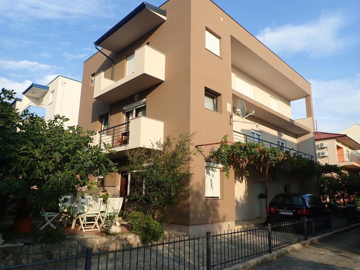 Apartments Troselj ستاريغغاد باكلينتسا المظهر الخارجي الصورة