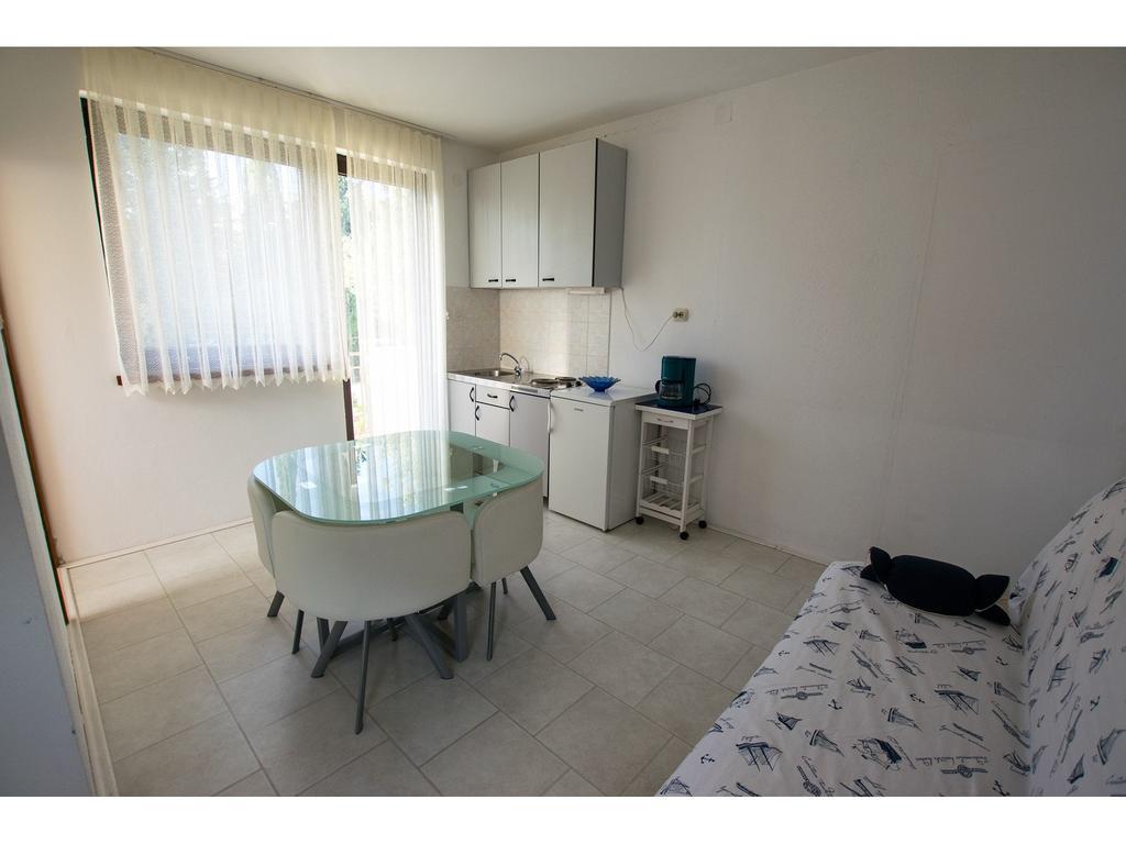 Apartments Troselj ستاريغغاد باكلينتسا المظهر الخارجي الصورة